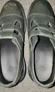 Dr. Martens Ivy Double T strap